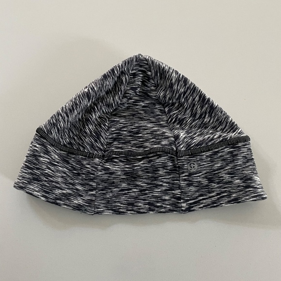 Lululemon Beanie/Hat - Picture 2 of 4